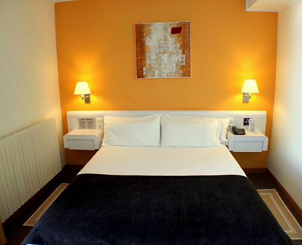 Double room with street view