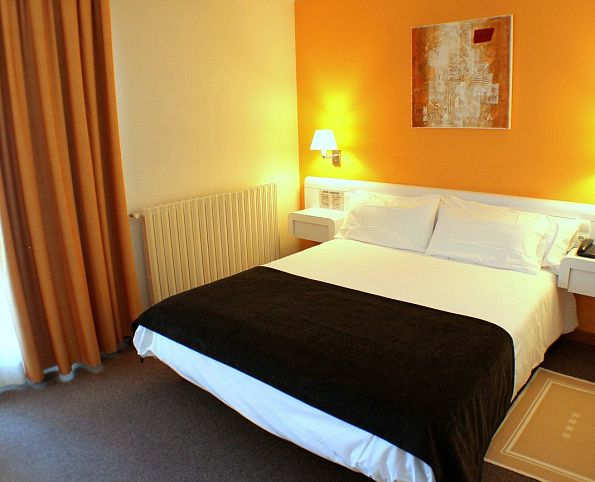 Double room with street view