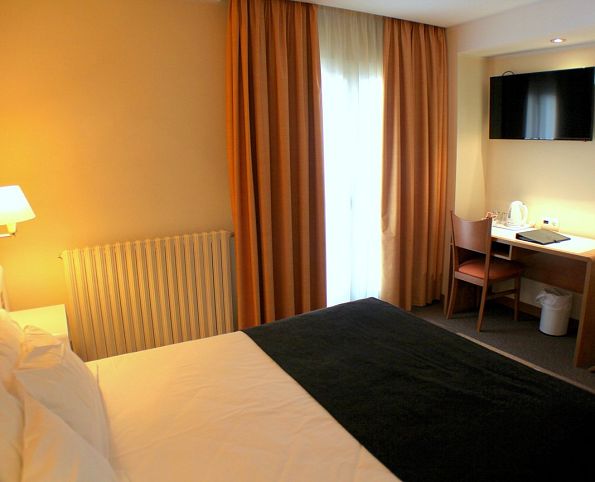Double room with ski slope views