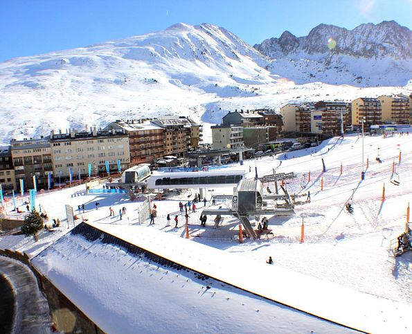 Double room with ski slope views