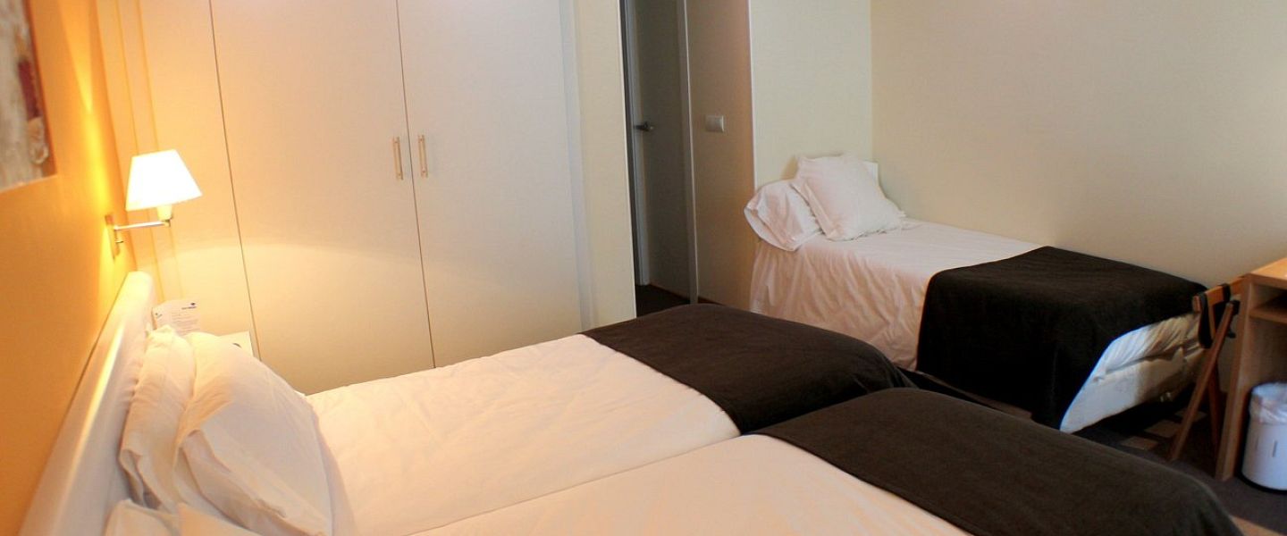 Habitació triple amb vistes al carrer