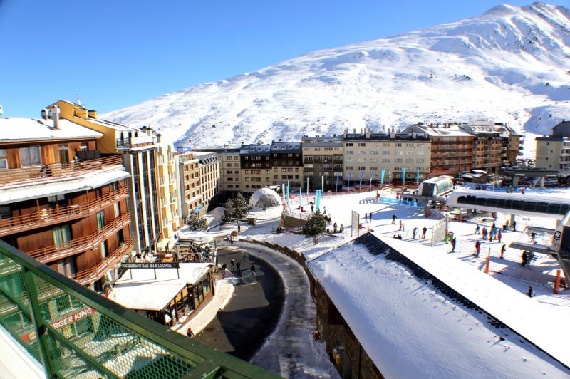 Habitació familiar amb vistes laterals a les pistes