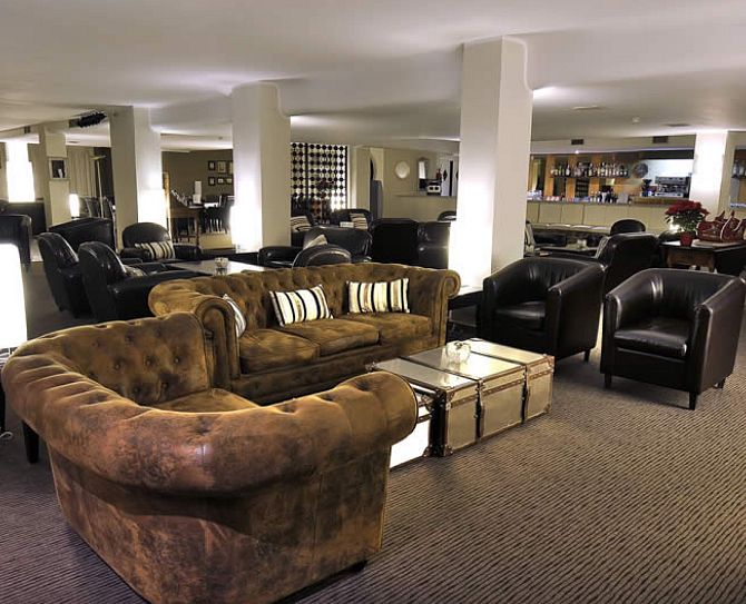 Lounge cafe